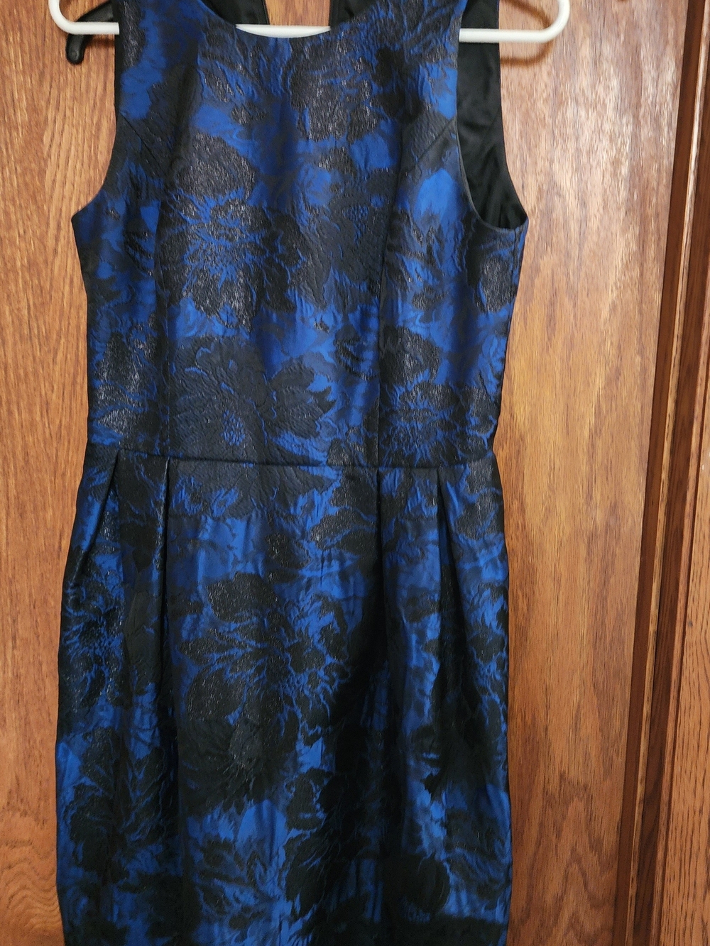 Carmen Marc Valvo Blue and Black Floral Jacquard Party Dress